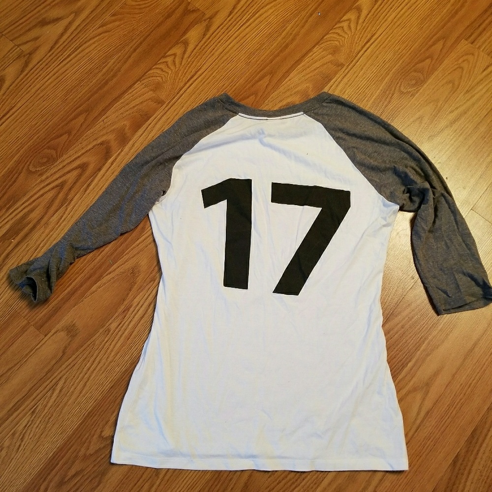 Top - Picture 2 of 2